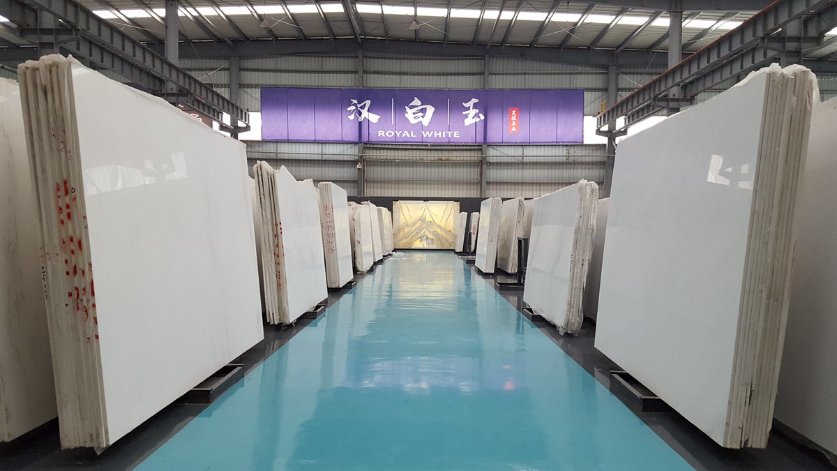 China Pure White Marble Cut in Shuitou Xiamen